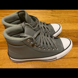 Brand New Converse Cons size 9 women/7 Men